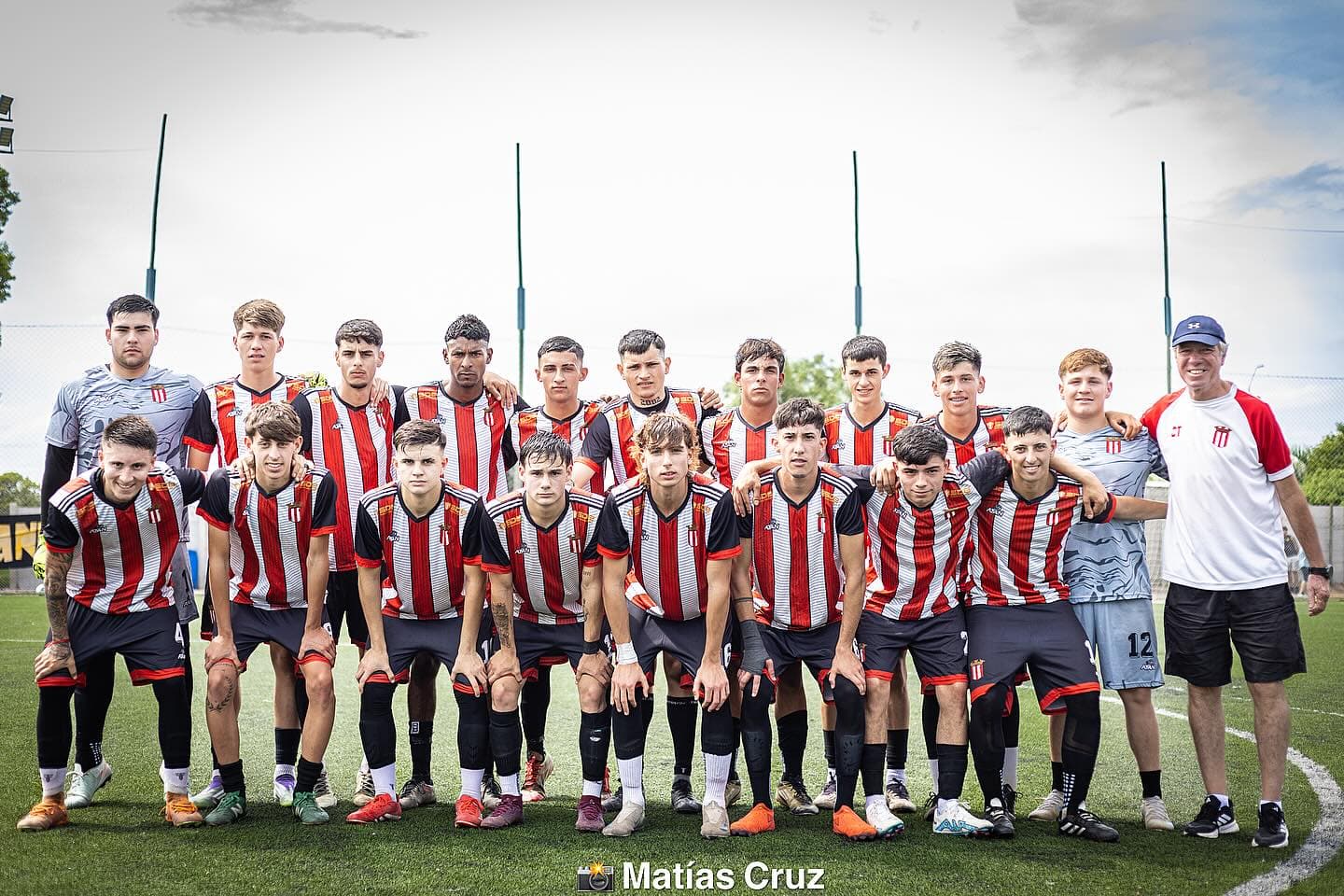 Grupo de las formativas del Atlético Fernandino.