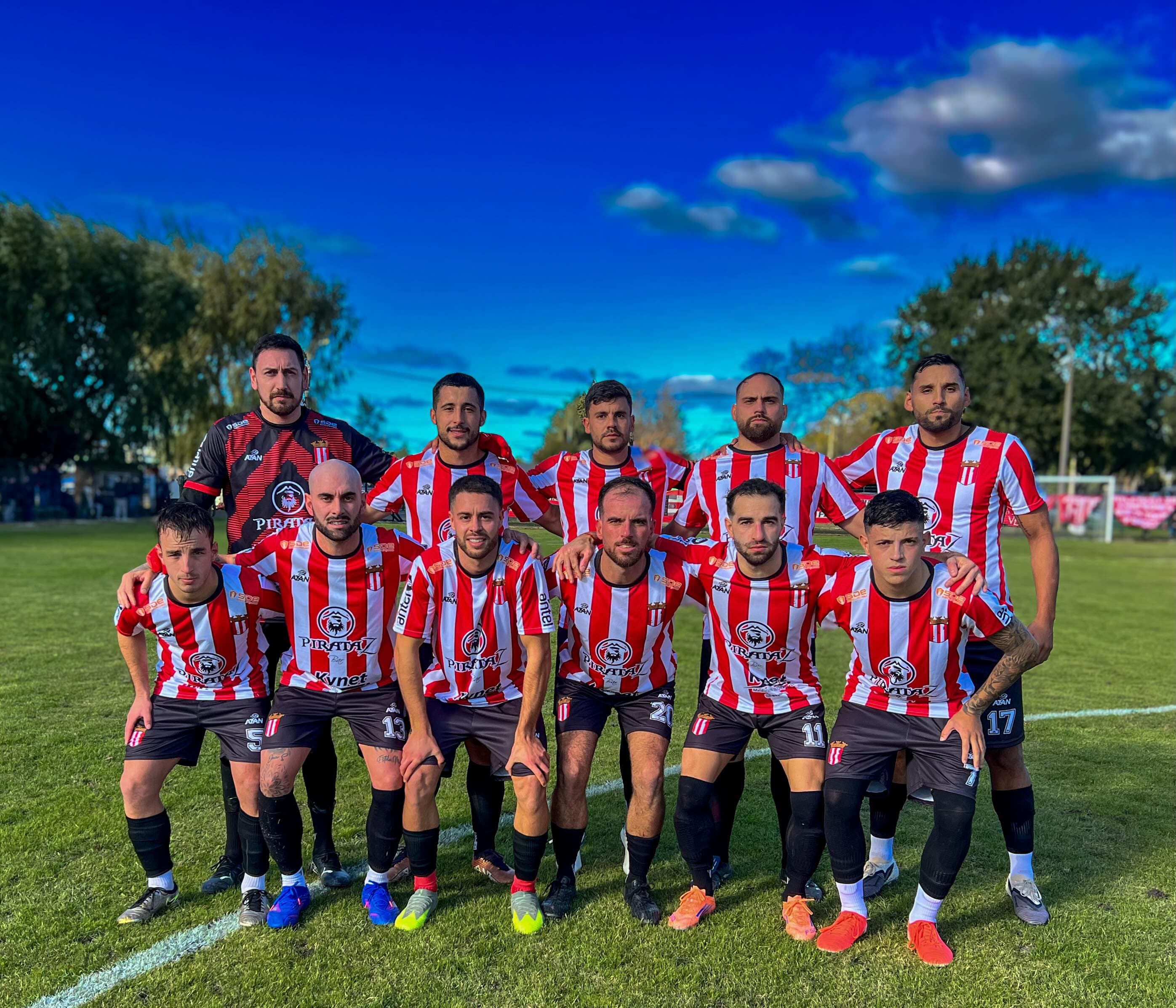 Formación del plantel principal de Atlético Fernandino 2026.