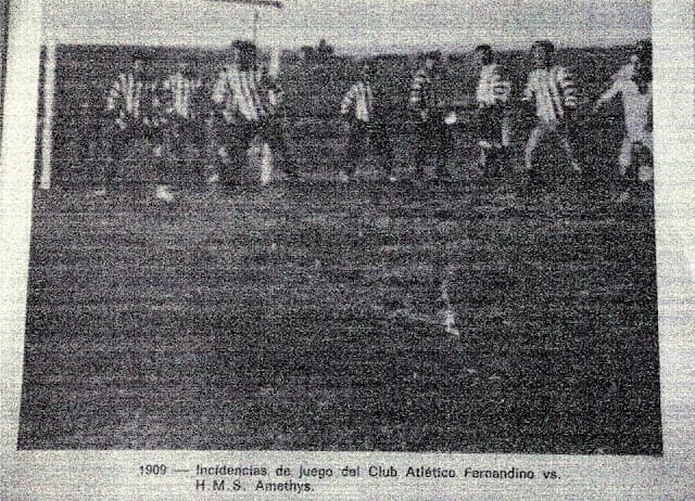Partido del Atlético Fernandino en 1909, el año de su primer trofeo.
