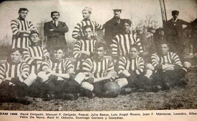 Plantel del Atlético Fernandino en 1906, al año siguiente de la fundación.
